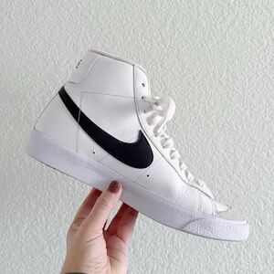 Nike Black & White Blazer Sneakers High Top